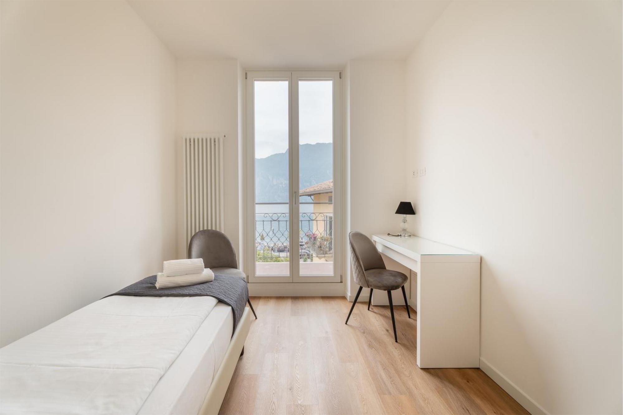 Garda Living Apartments Torbole トルボレ エクステリア 写真
