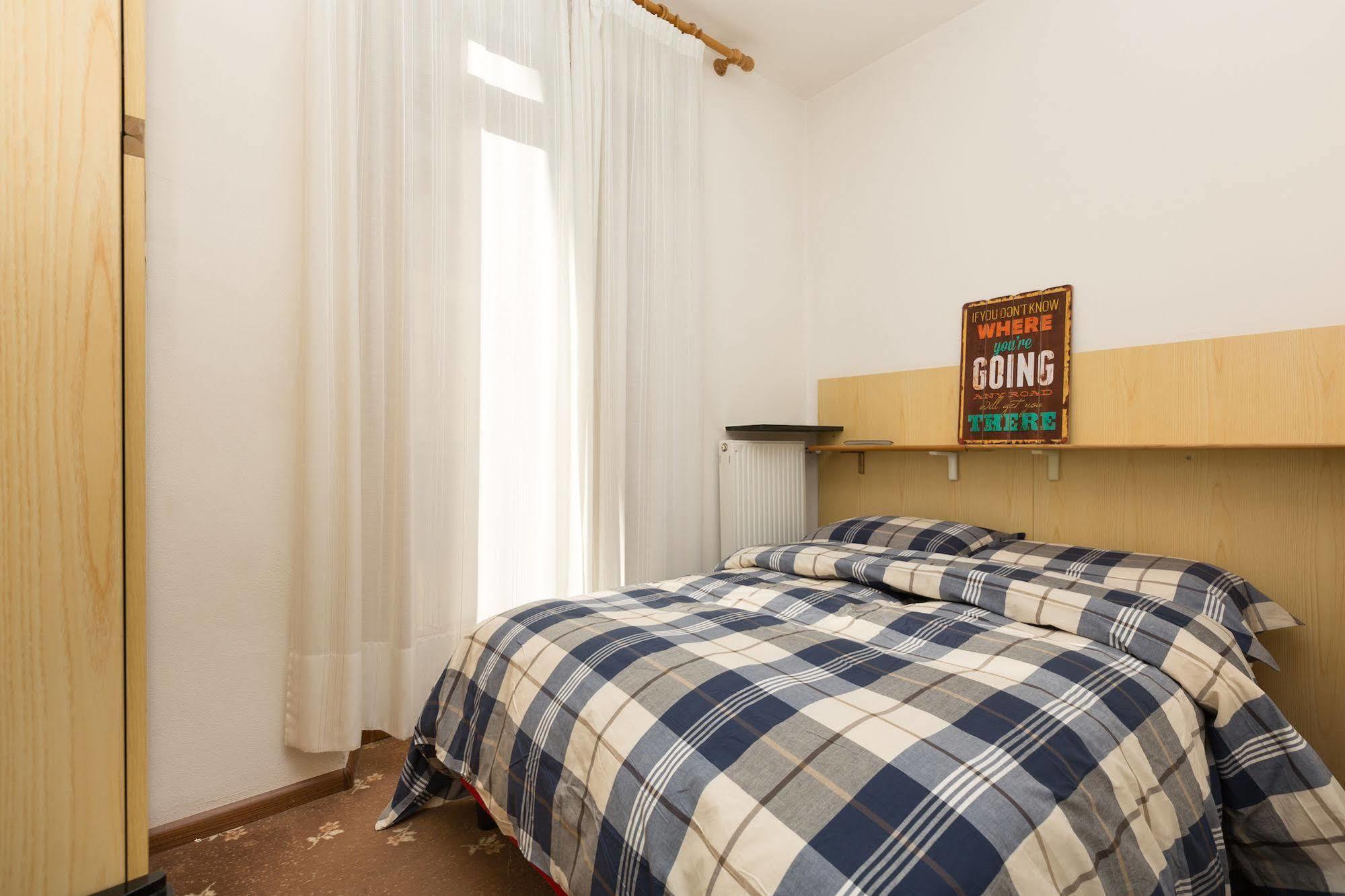 Garda Living Apartments Torbole トルボレ エクステリア 写真